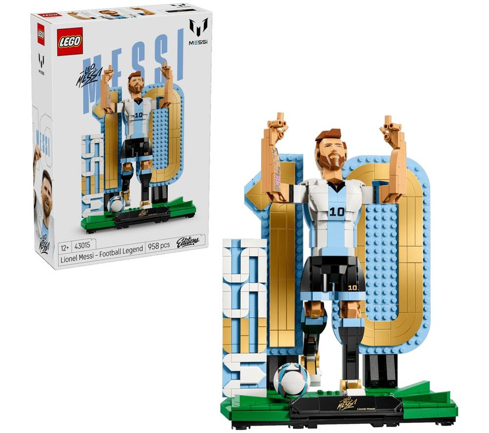 LEGO Editions 43015 Lionel Messi: Football Legend Set image number 2 of 9