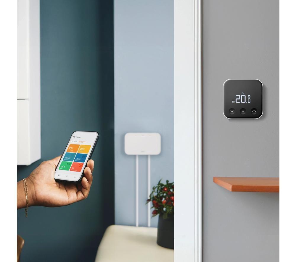 TADO Wireless Smart Thermostat X Starter Kit - Black & White image number 3 of 6