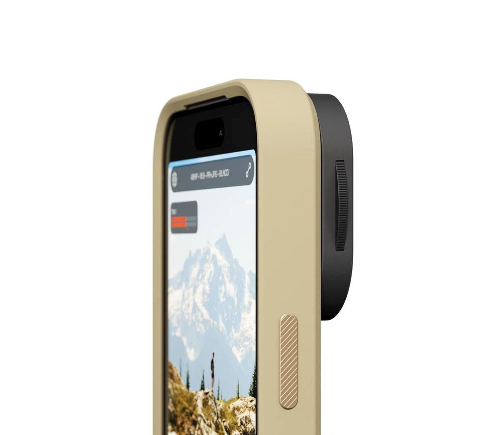 MOMENT VND 2-7 Stop QuickLock Filter for iPhone 16 Pro/Pro Max image number 3 of 4