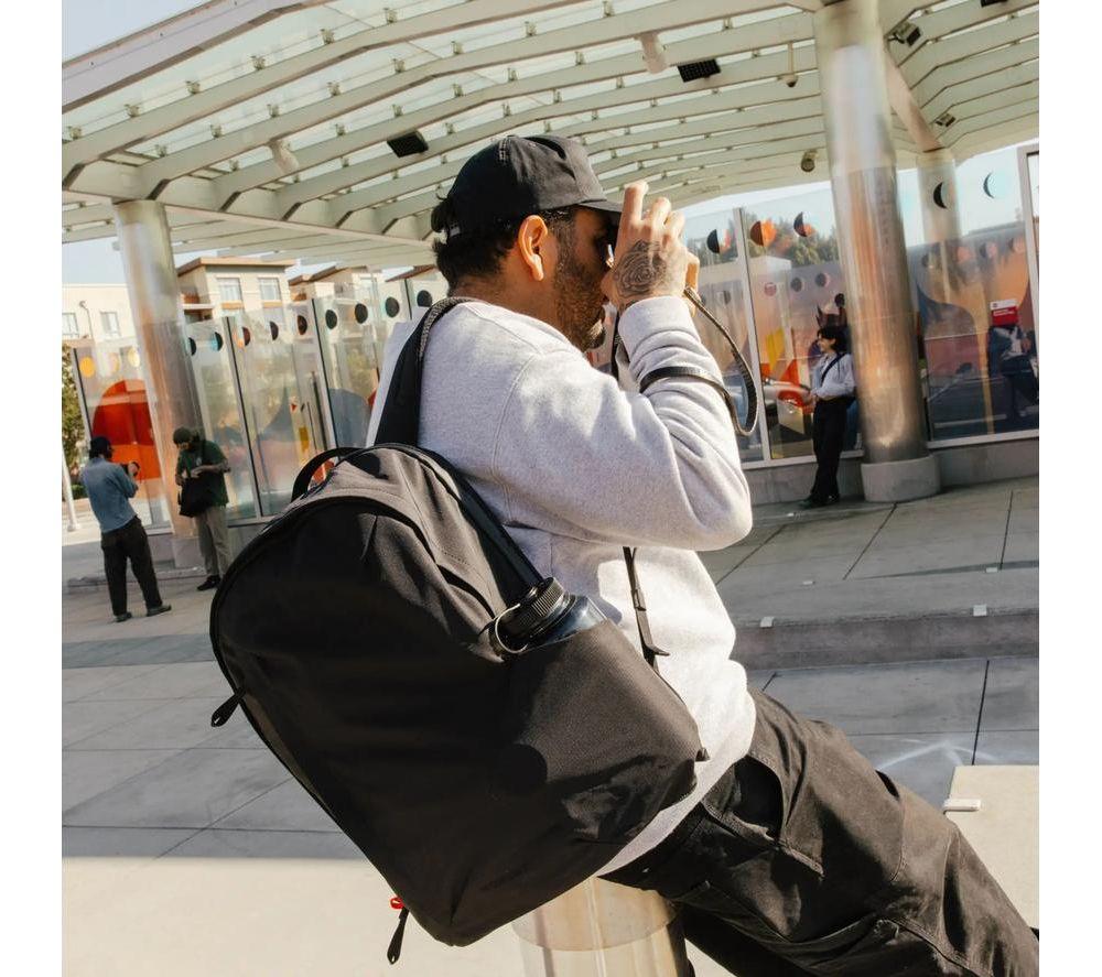 MOMENT Everything 106-178 Notebook Carrying Backpack - Black image number 6 of 7
