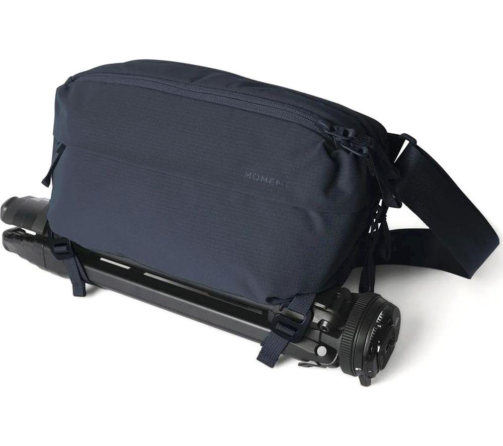 MOMENT Everything Sling Camera Bag - 4 litres, Navy image number 2 of 4
