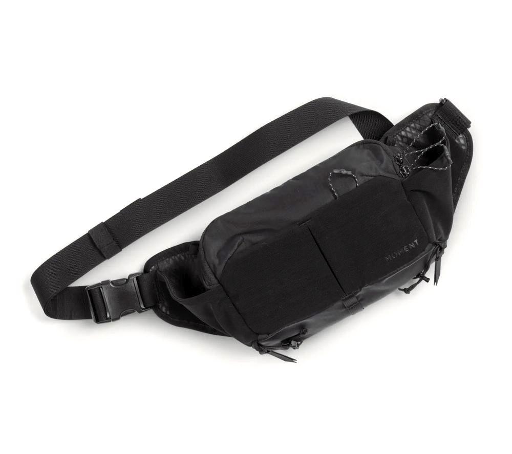 MOMENT Slate Sling 4L - Black image number 7 of 8