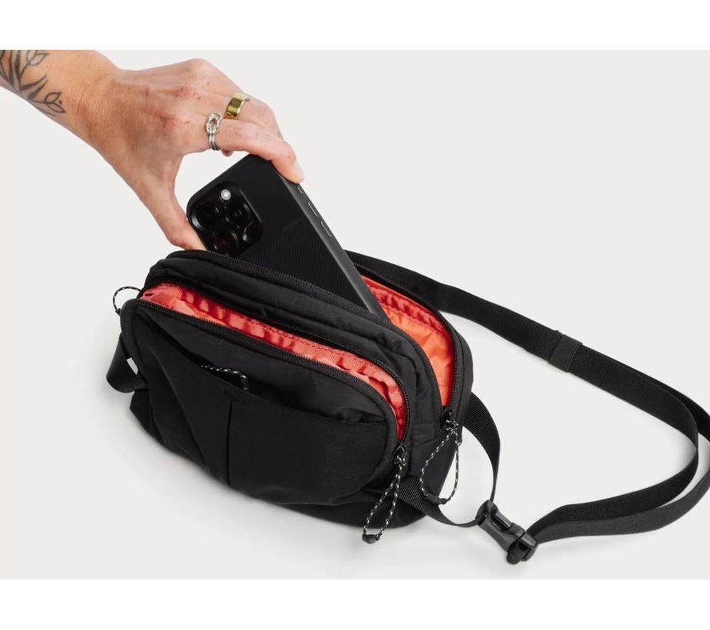 MOMENT Take Sling 1.5L Camera Bag - Black image number 5 of 7