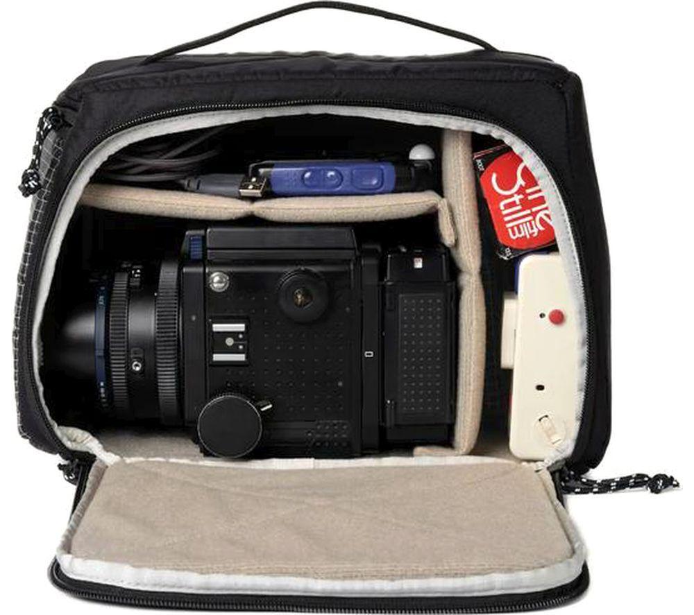 LONG WEEKEND Morro Soft Camera Case - Black image number 2 of 6