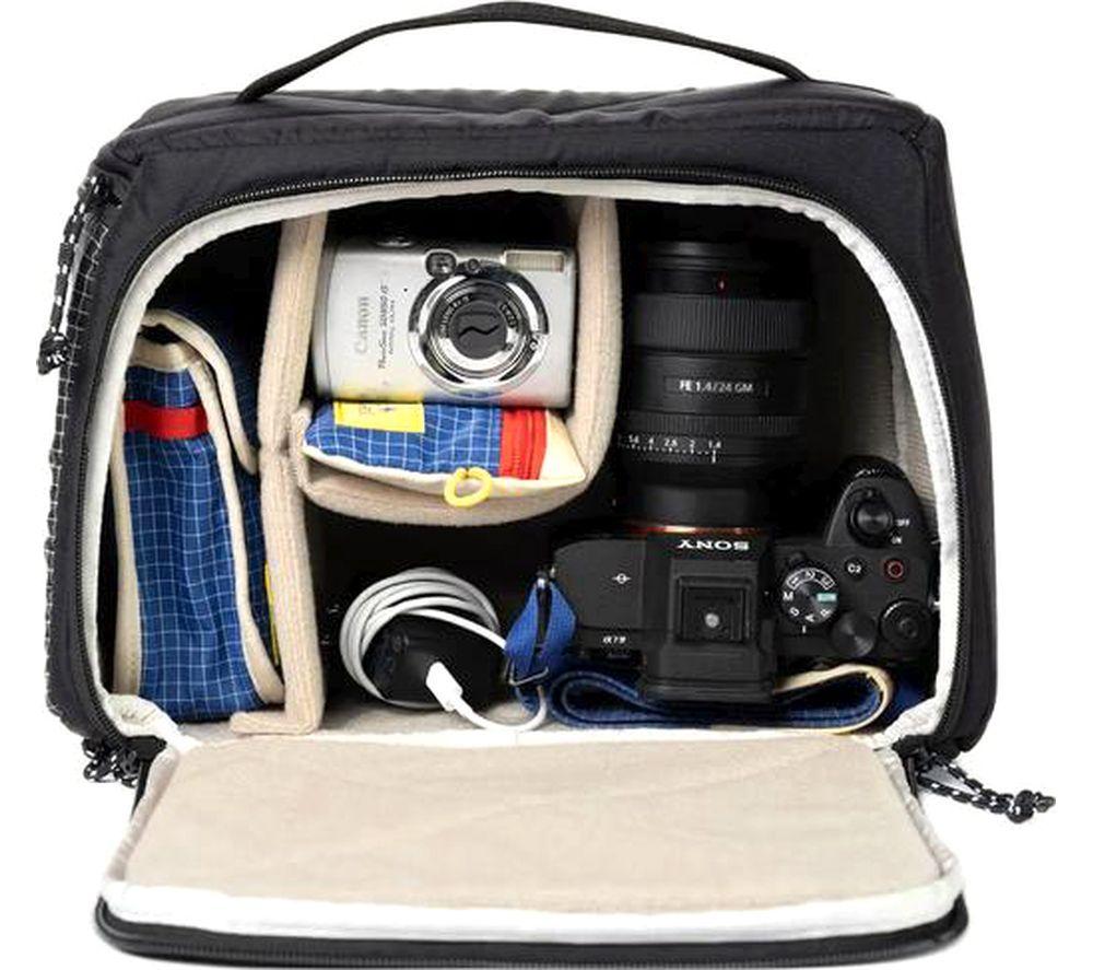 LONG WEEKEND Morro Soft Camera Case - Black image number 6 of 6