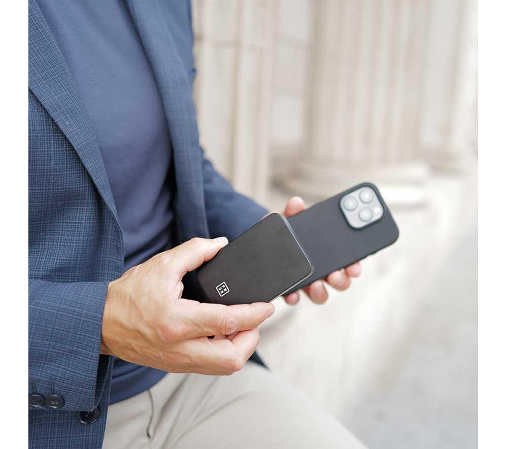 PW3R PWPB10KM 10000 mAH Portable Magnetic Power Bank - Black image number 6 of 7