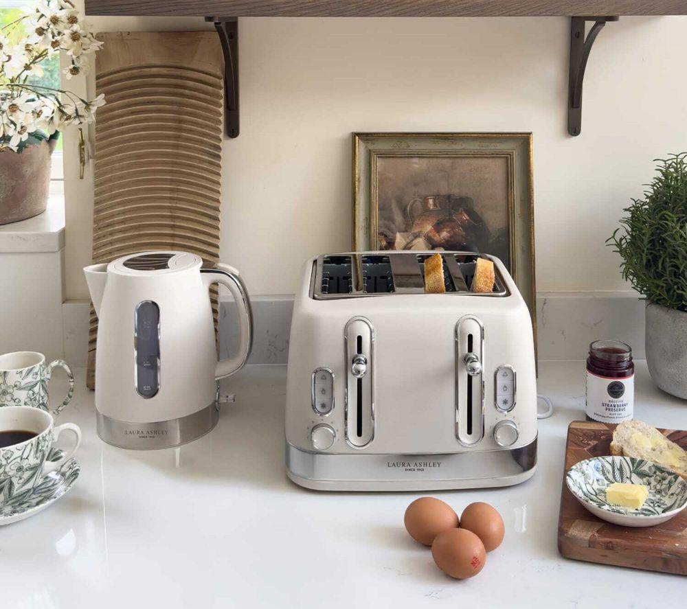 VQ Laura Ashley EEJB311 4-Slice Toaster & Jug Kettle Bundle - Dove grey image number 3 of 13