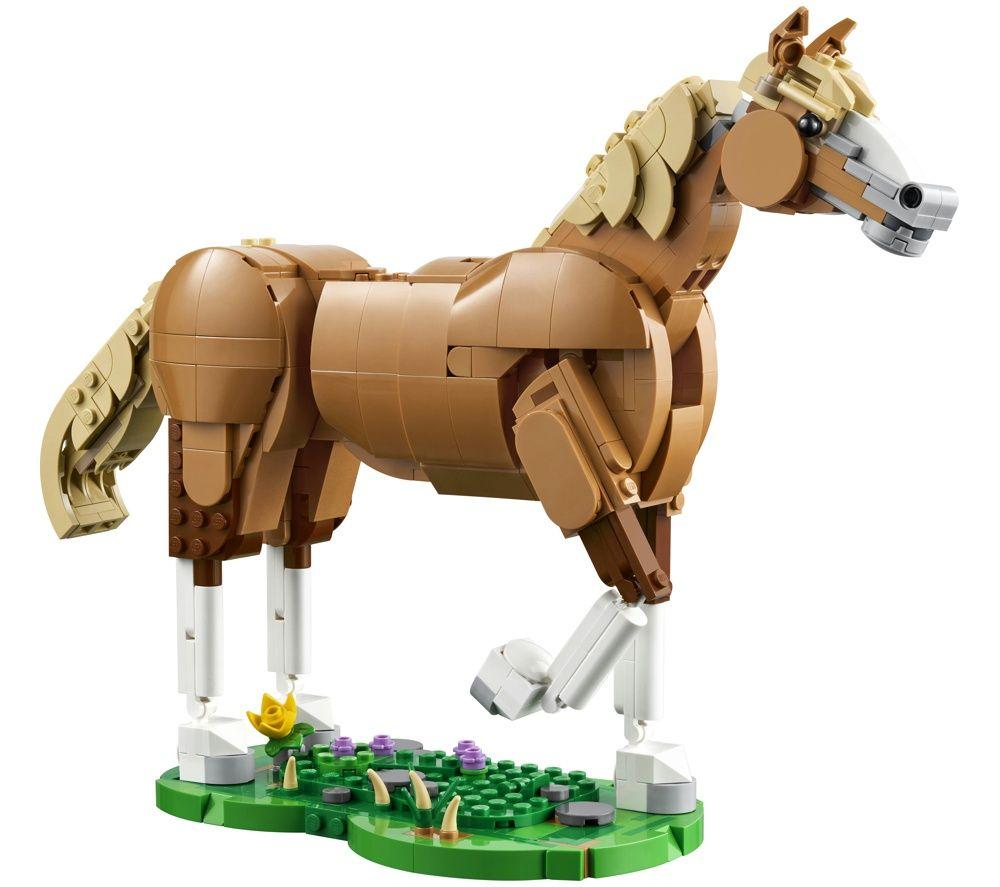 LEGO Creator 3-in-1 31166 Beautiful Horse Set image number 4 of 4