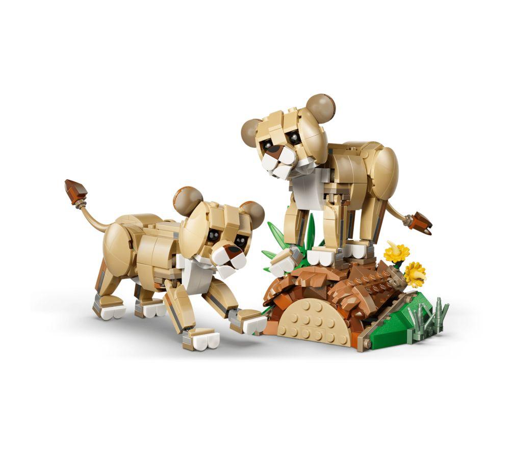 LEGO Creator 3-in-1 31386 Wild Animals: Majestic Lion Set image number 3 of 11