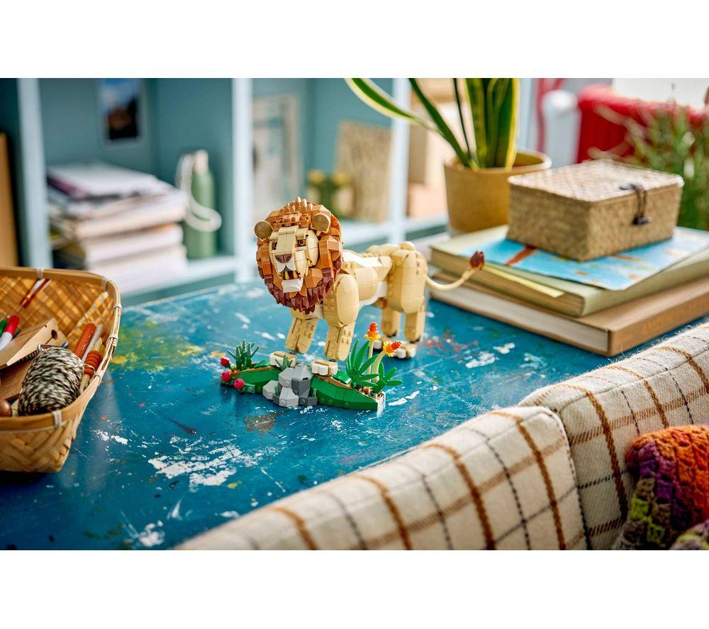 LEGO Creator 3-in-1 31386 Wild Animals: Majestic Lion Set image number 9 of 11