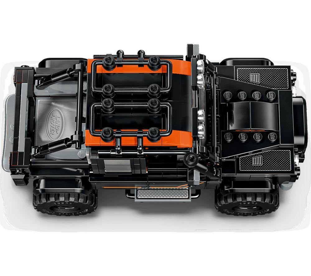 LEGO Speed Champions 77264 Jaguar Project 7 & Land Rover Defender Set image number 2 of 7