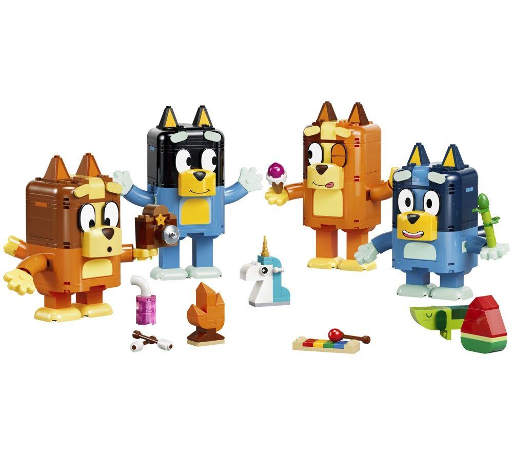 LEGO 11217 Brick-Built Bluey Family Set image number 2 of 5