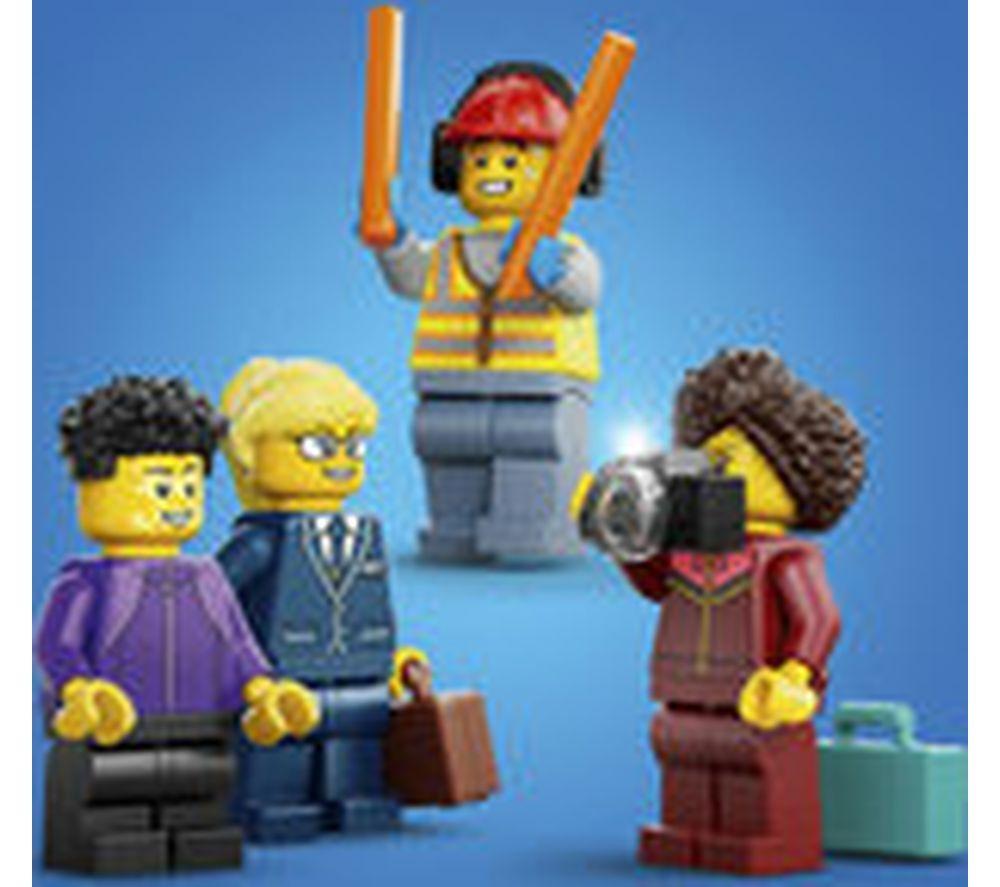 LEGO City 60492 Passenger Jet Set image number 7 of 7