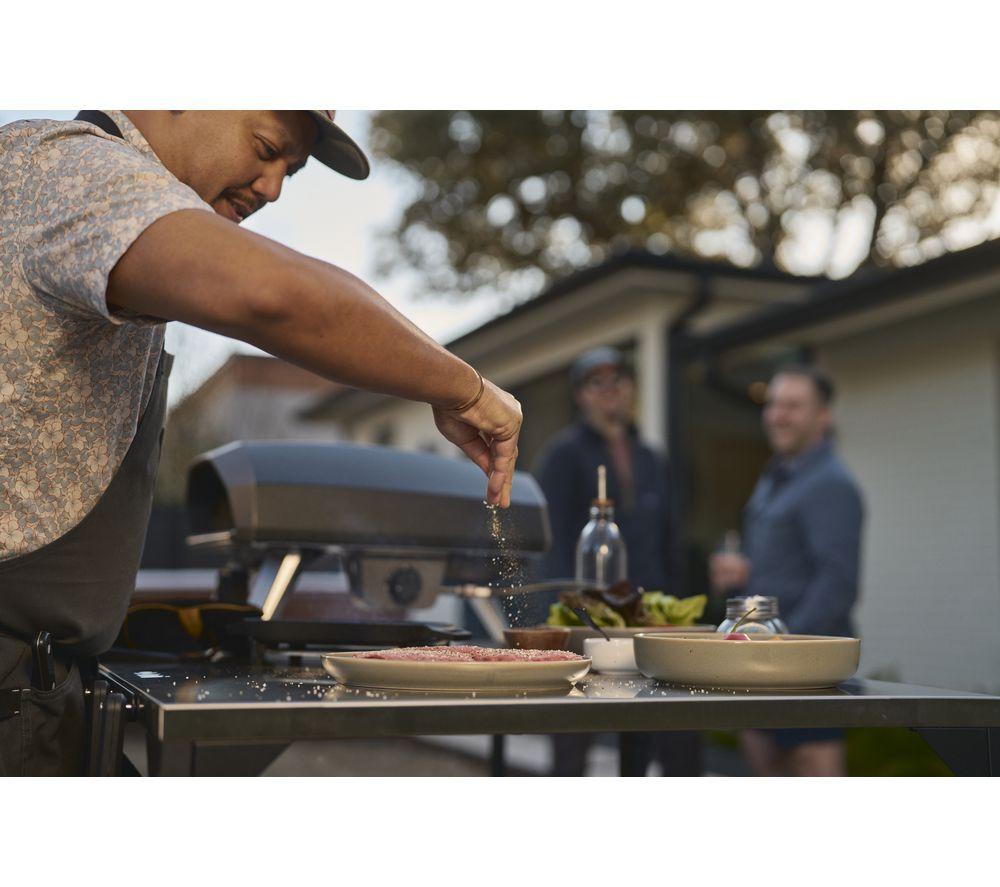 OONI Koda 2 Pro Gas Pizza Oven image number 2 of 10