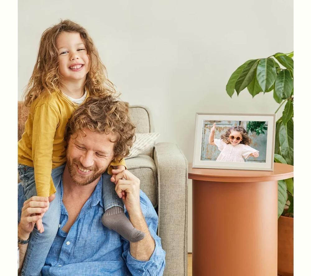 AURA Carver Mat 10.1" WiFi Digital Photo Frame - Clay & White image number 3 of 4