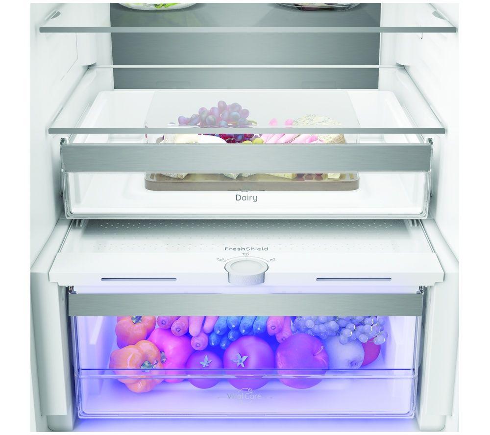 HOTPOINT VitalCare HPK 26413 XR6UKE 70/30 Fridge Freezer - Black Steel image number 4 of 6