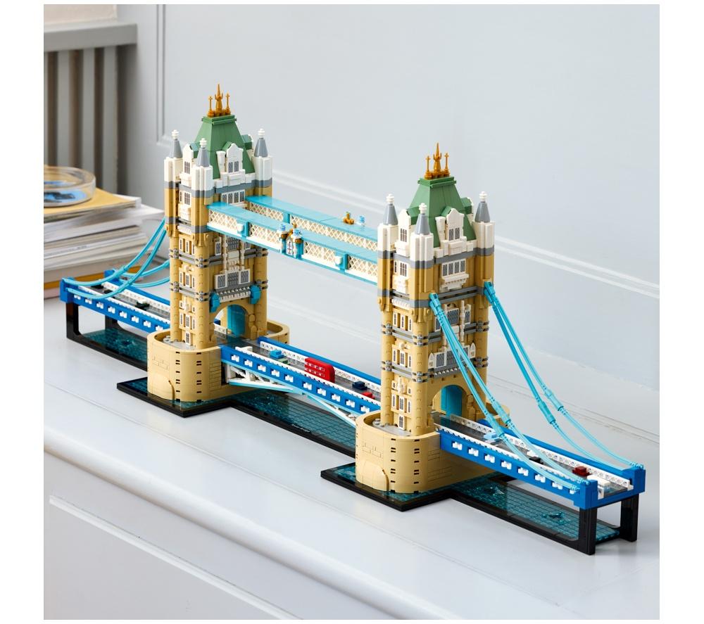 LEGO Architecture 21067 Tower Bridge Set for Adults image number 3 of 3