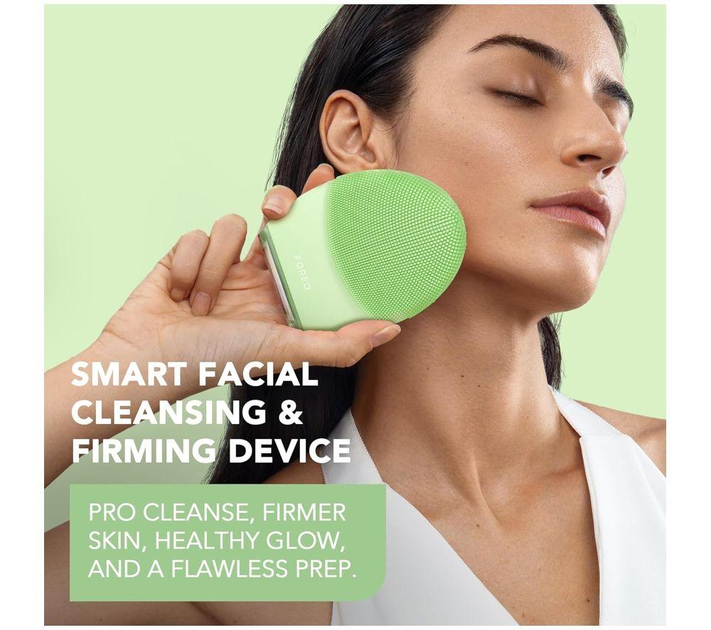 FOREO Luna 4 Smart Facial Cleansing & Firming Device - Combination Skin, Mint image number 5 of 5