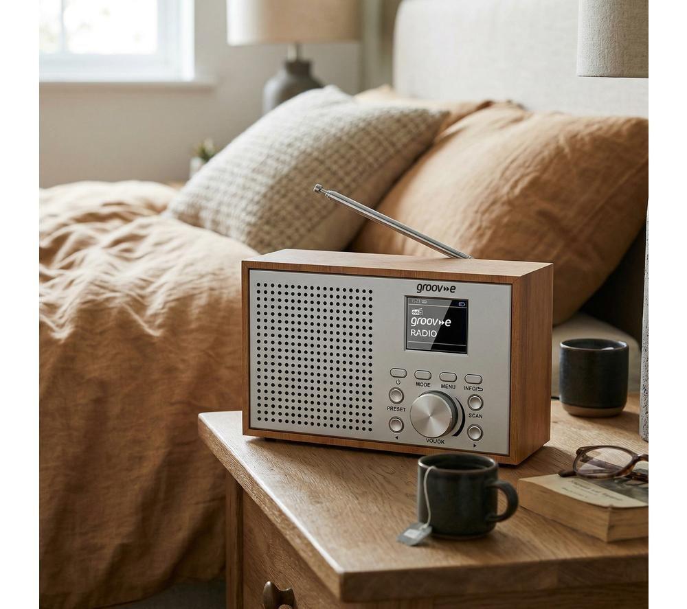 GROOV-E Oslo Portable DAB/FM Bluetooth Radio - Brown & Grey image number 3 of 5