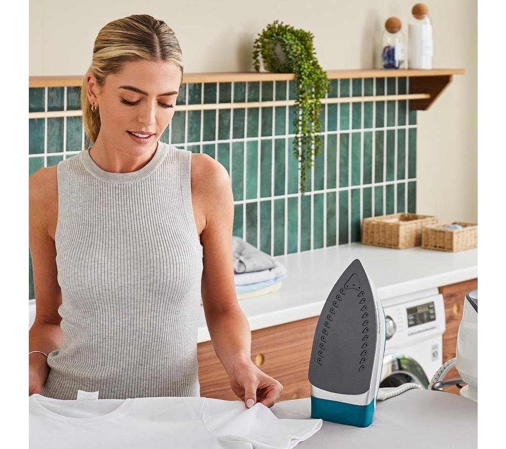 MORPHY RICHARDS Power Steam Elite 332014 Steam Generator Iron - White image number 5 of 10