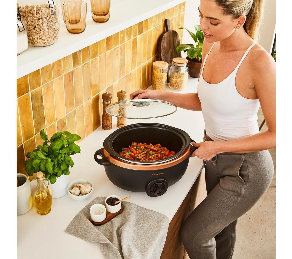 MORPHY RICHARDS 461016 Sear and Stew Slow Cooker - Rose Gold image number 6 of 11