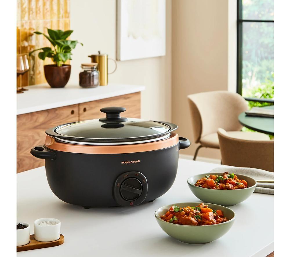 MORPHY RICHARDS 461016 Sear and Stew Slow Cooker - Rose Gold image number 7 of 11