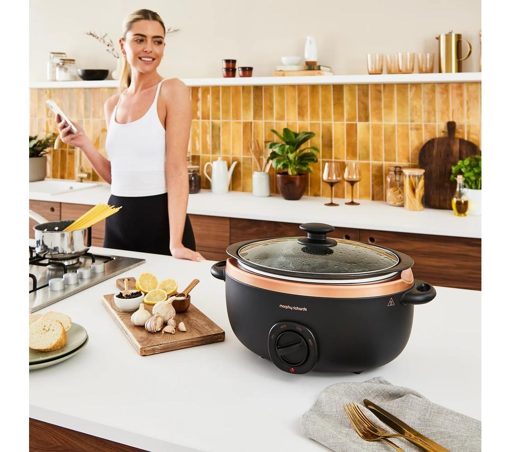 MORPHY RICHARDS 461016 Sear and Stew Slow Cooker - Rose Gold image number 10 of 11