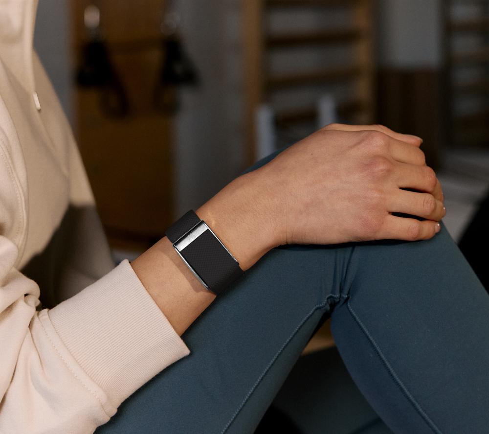 WHOOP Life MG Health & Fitness Tracker with 12-month WHOOP Life Membership - Obsidian & Titanium image number 5 of 13