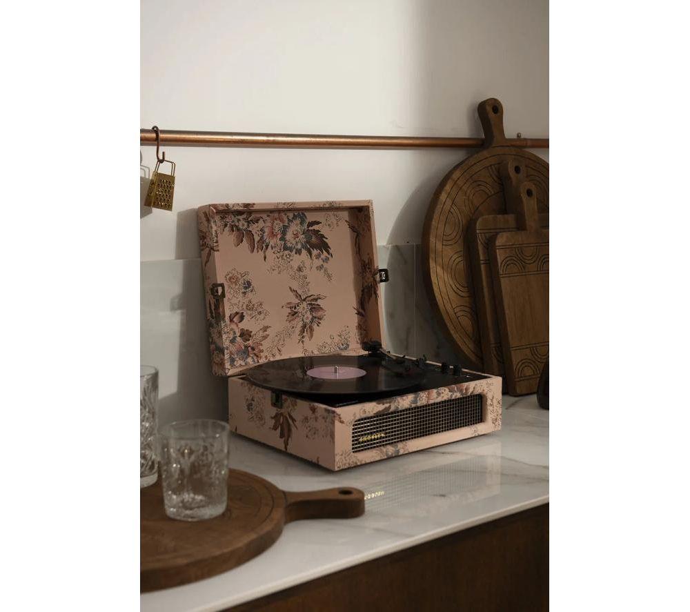 CROSLEY Voyager CR8017B-FL4 Belt Drive Bluetooth Turntable - Floral image number 3 of 6