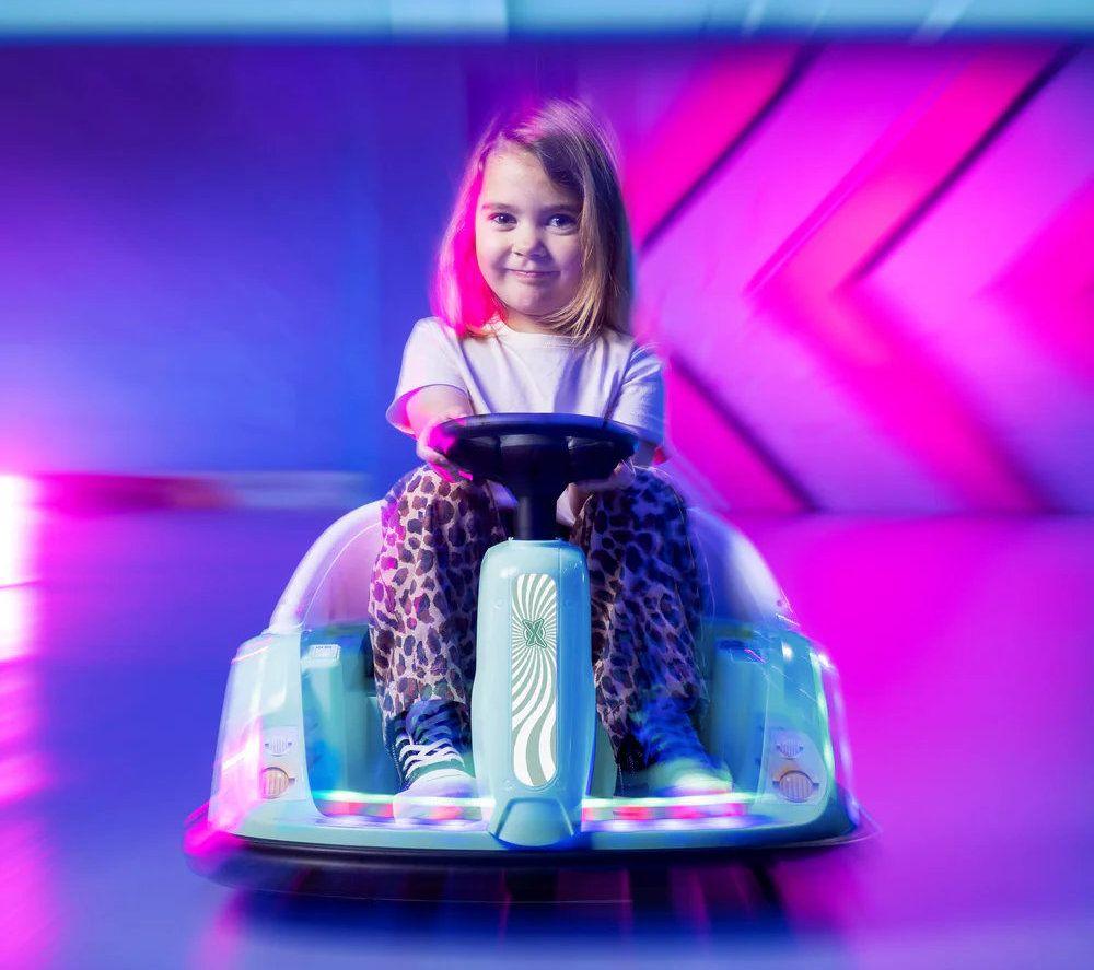XOOTZ Dizzy Dodger TY6708-MGN Kids Ride-On Car - Blue image number 2 of 5