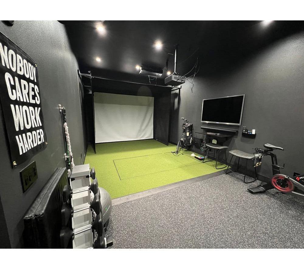 SPORTSCREEN Vanish 11 Gold Simulator Enclosure - 3.1 x 2.5 m image number 4 of 8