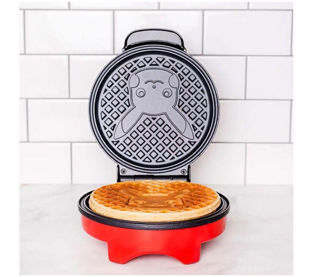 UNCANNY BRANDS Pok&eacute;mon Waffle Maker - Pikachu image number 2 of 5