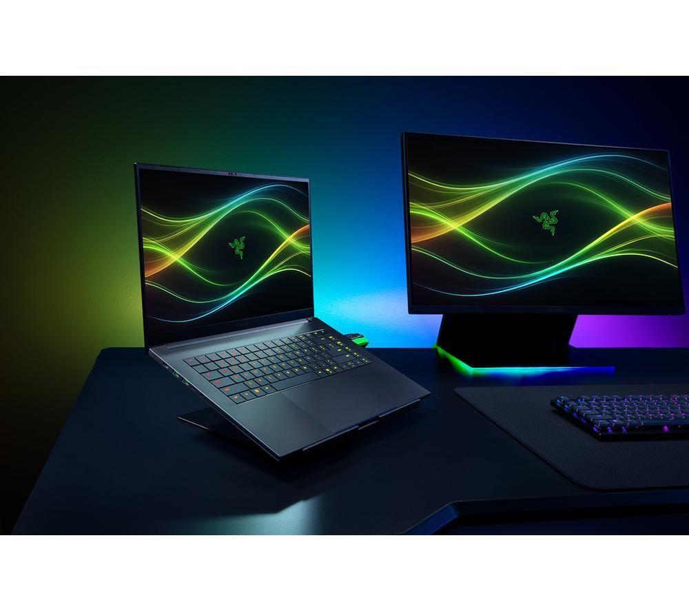RAZER Blade 16" Gaming Laptop - Intel&reg; Core&trade; Ultra 9, RTX 5080, 1 TB SSD image number 7 of 12