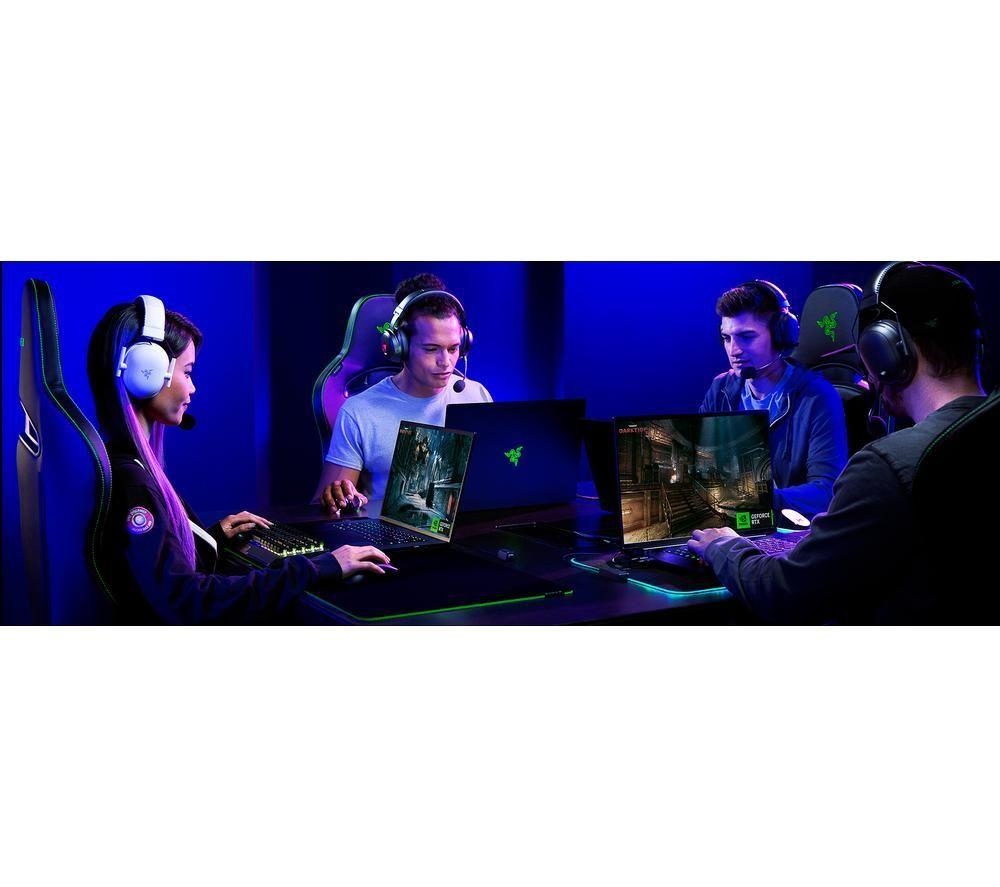 RAZER Blade 16" Gaming Laptop - Intel&reg; Core&trade; Ultra 9, RTX 5090, 2 TB SSD image number 5 of 8