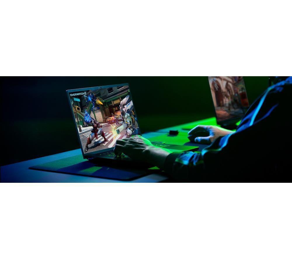 RAZER Blade 16" Gaming Laptop - Intel&reg; Core&trade; Ultra 9, RTX 5090, 2 TB SSD image number 6 of 8