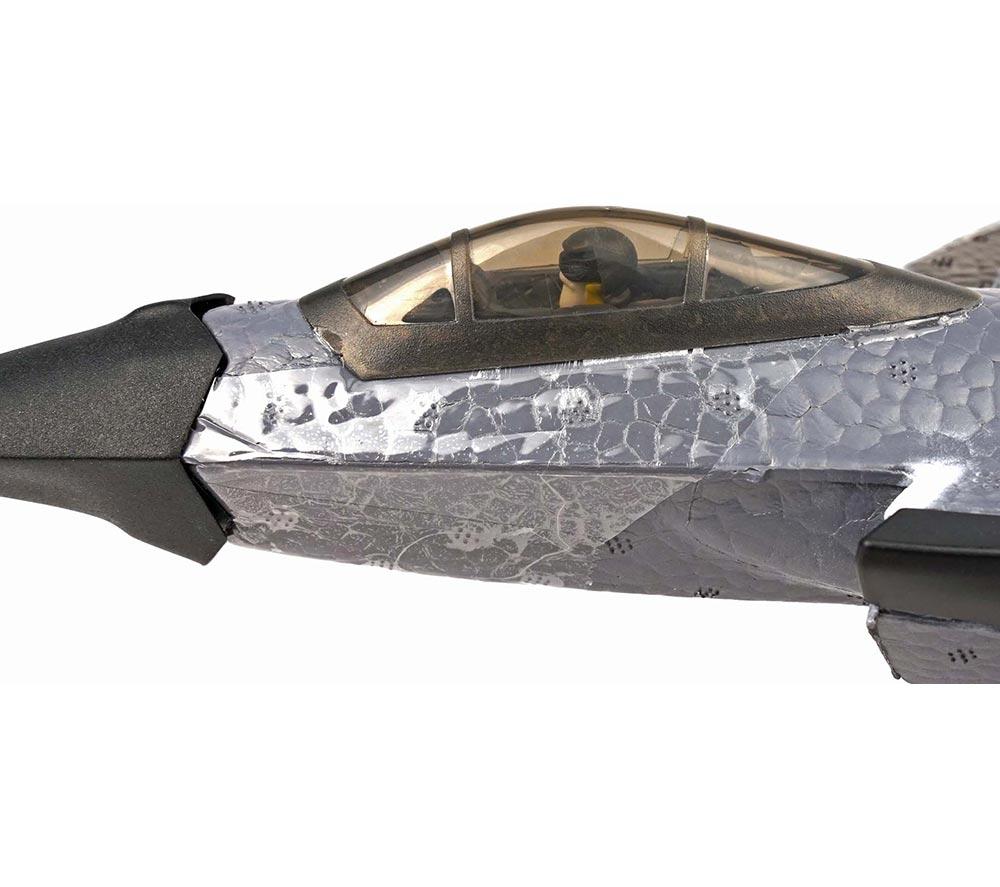 RCG Racing ZY-J20 Speed Remote Control Fighter Jet - Camo Grey image number 13 of 15