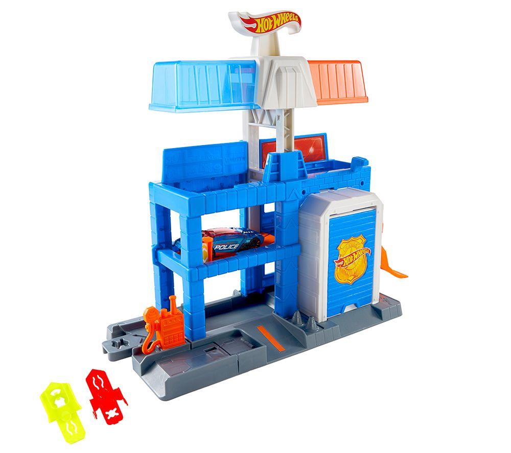 HOT WHEELS City Downtown Police Tower Playset image number 4 of 5