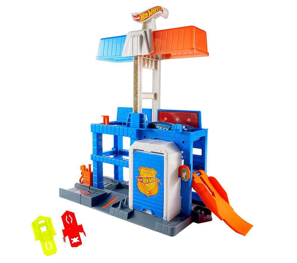 HOT WHEELS City Downtown Police Tower Playset image number 5 of 5
