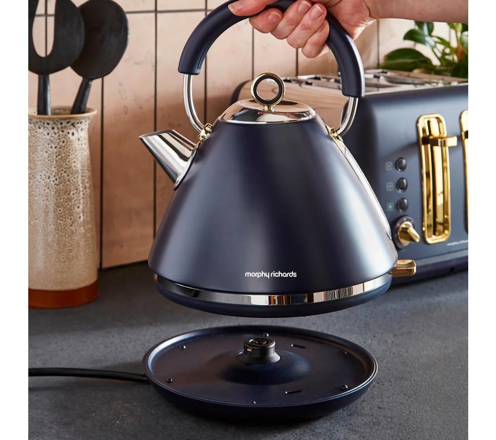 MORPHY RICHARDS Accents Gold 102045 Traditional Kettle - Navy image number 4 of 8