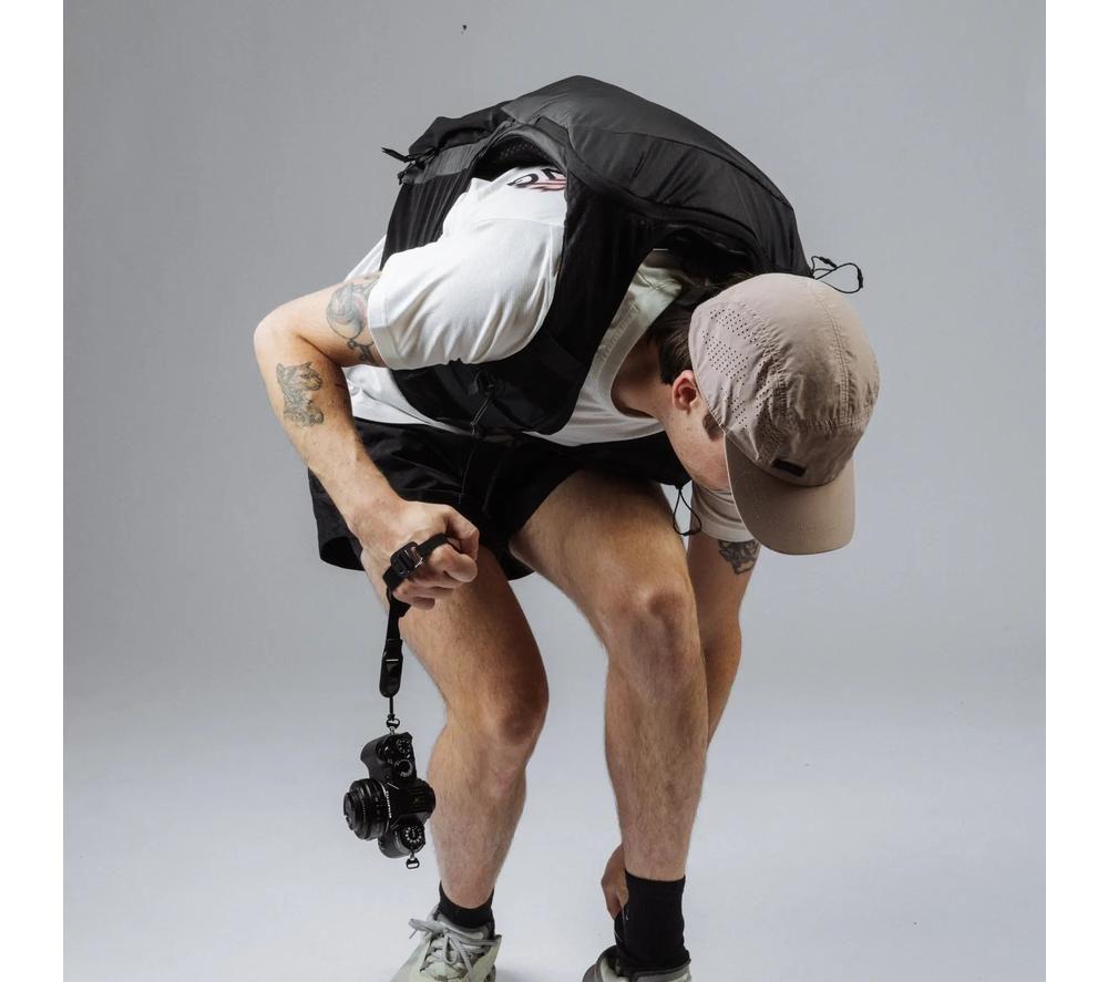 MOMENT Exposure Camera Vest Bag - Black image number 8 of 13
