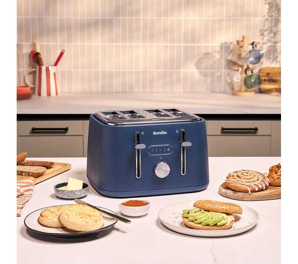 BREVILLE Cobolt VTR045 4-Slice Toaster - Abyss Navy image number 4 of 5