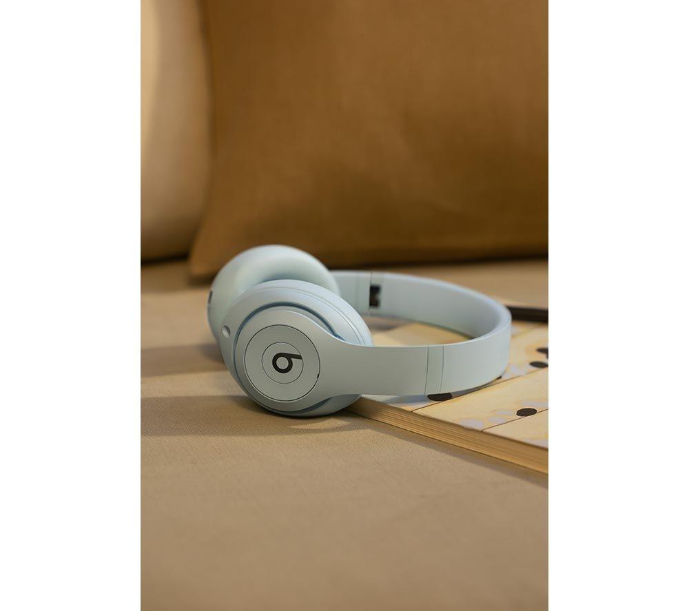 BEATS Studio Pro Wireless Bluetooth Noise-Cancelling Headphones - Light Blue image number 10 of 18
