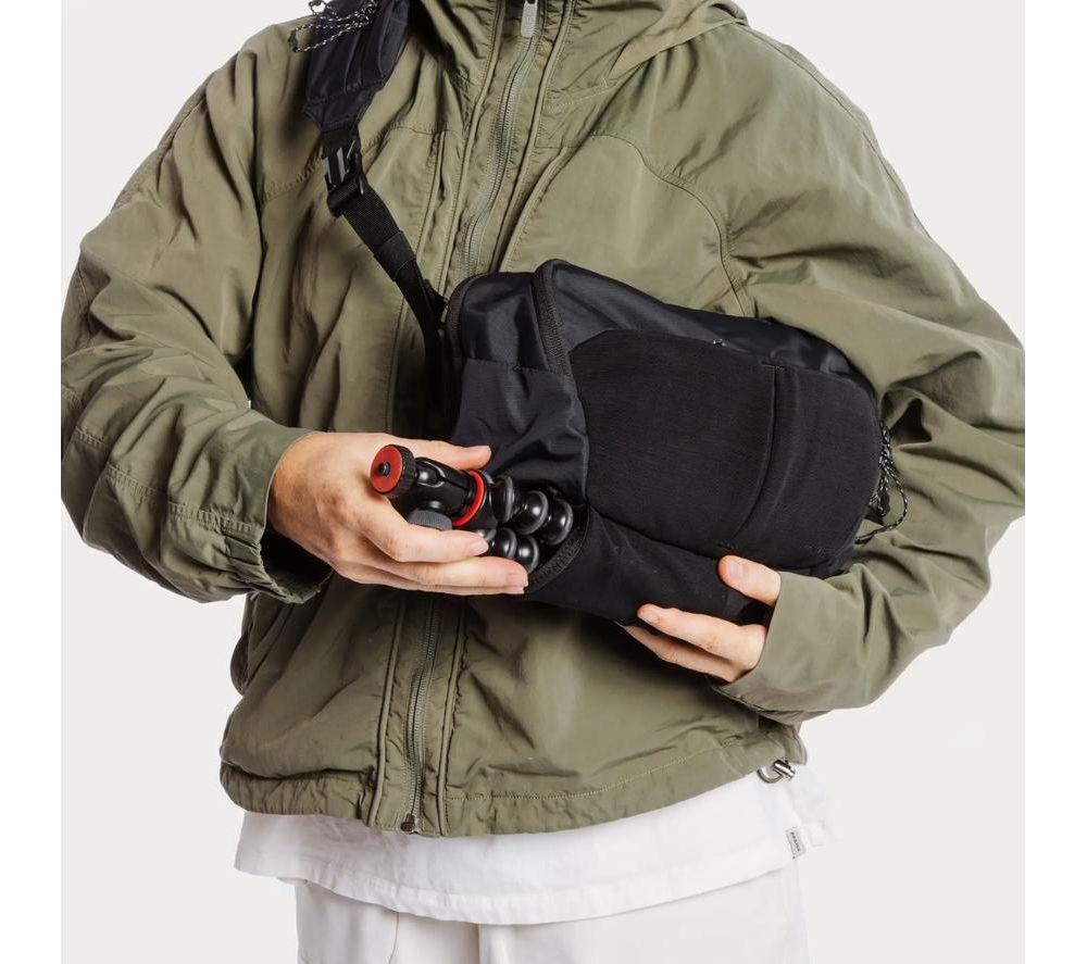 MOMENT Balance Camera Sling Bag - 7 litres, Black image number 5 of 12