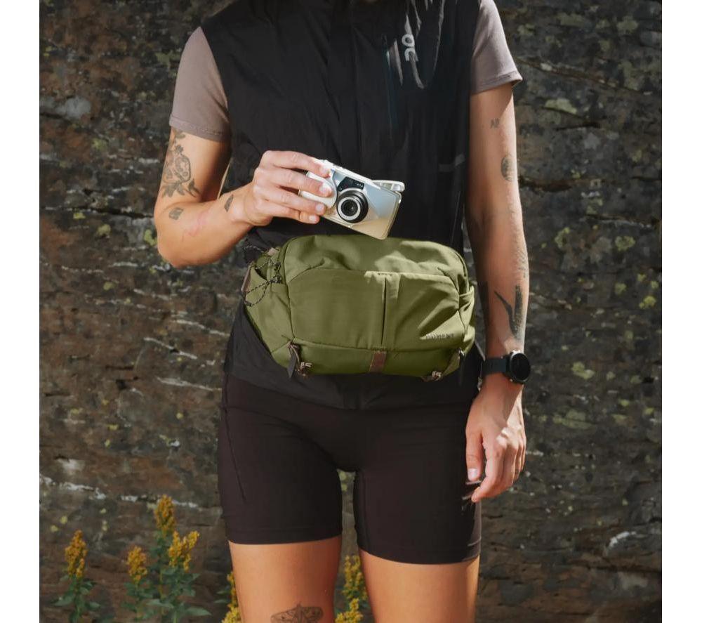 MOMENT Slate Camera Sling Bag - Green image number 9 of 10