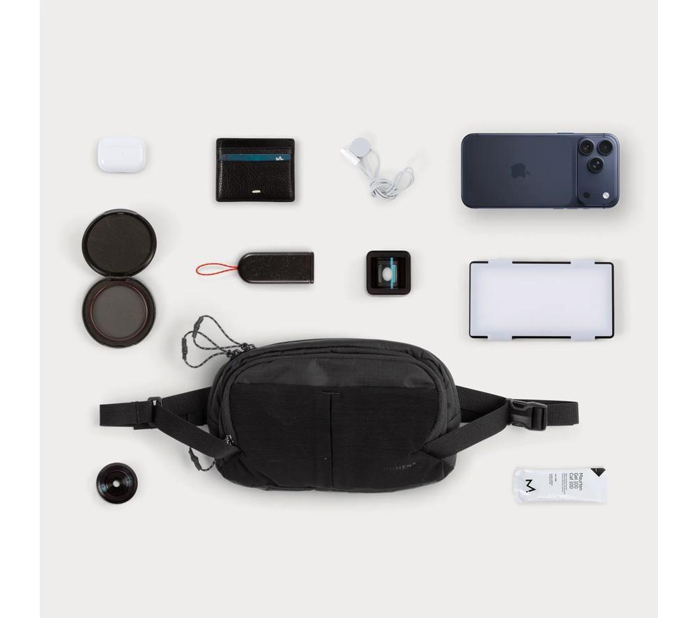 MOMENT Take Sling Bag - 1.5 litres, Black image number 2 of 8