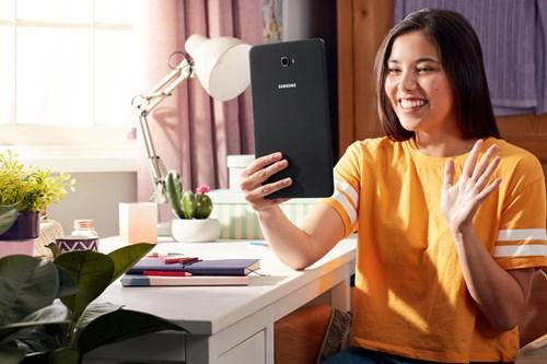 teenager video calling on samsung tablet