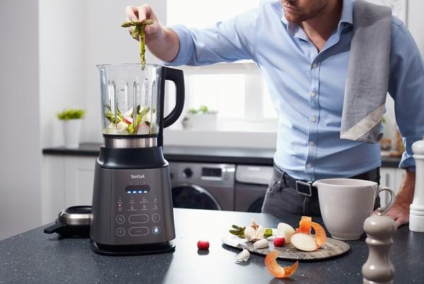 man using tefal ultrablend cook blender
