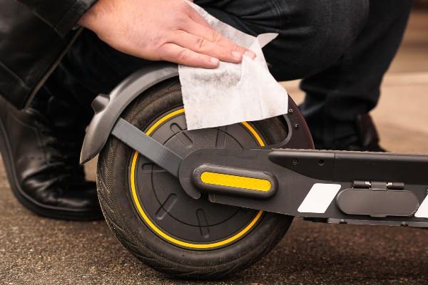Clean scooter