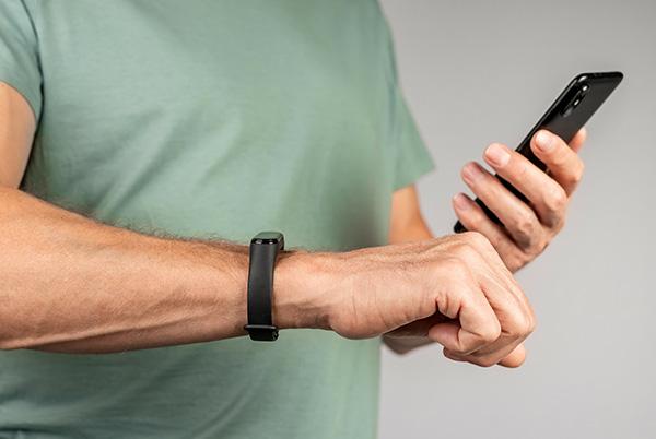 Pairing fitbit charge 3 with iphone hot sale