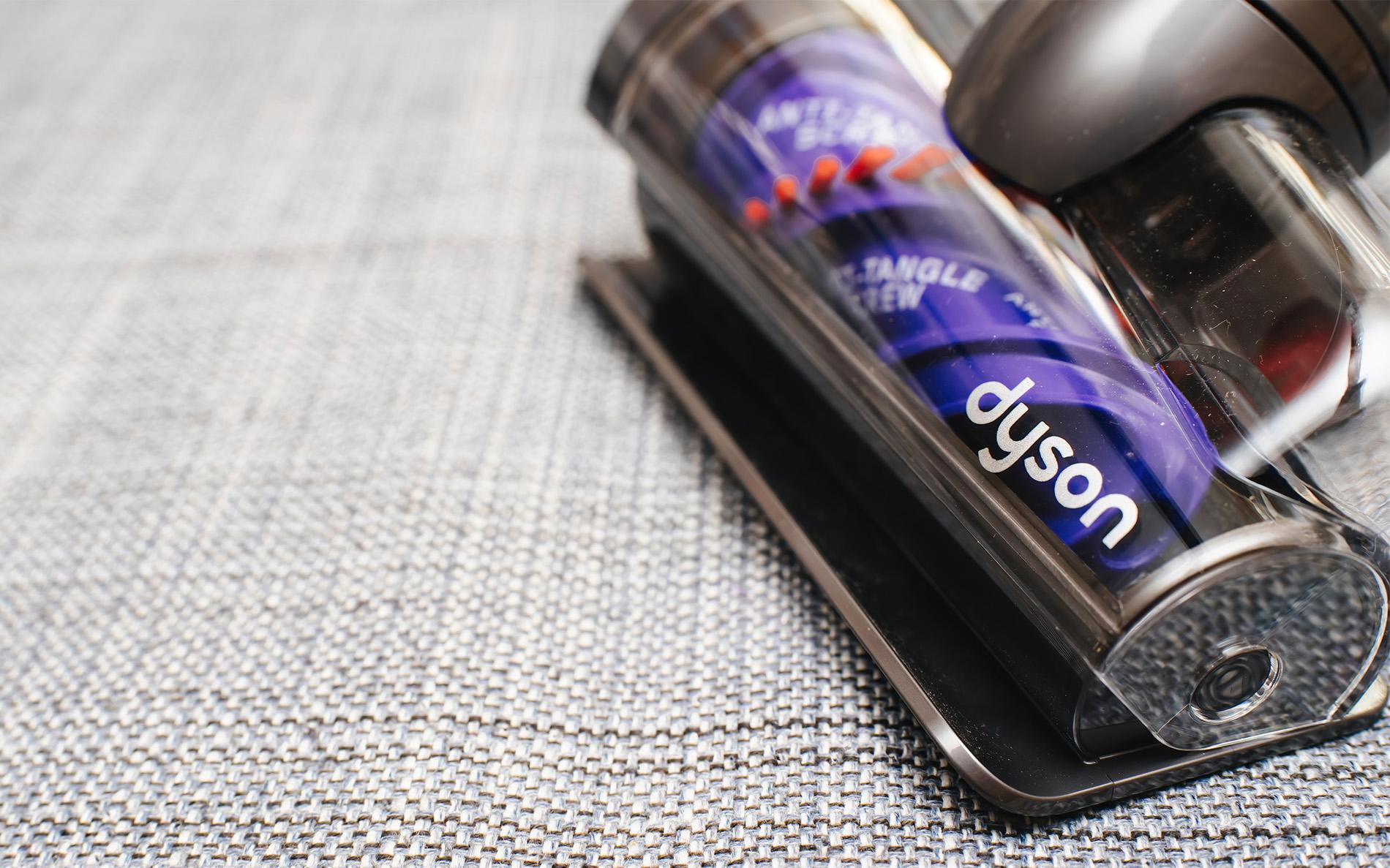 How to clean a Dyson vacuum cleaner Currys